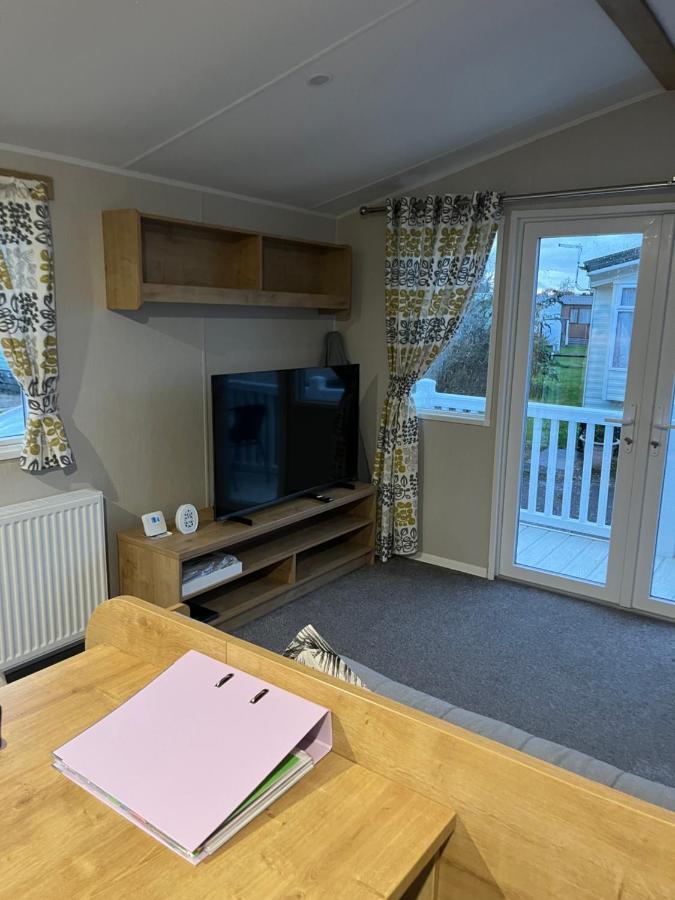 Lorraine'S Caravan Holiday Villa Моркамб Екстериор снимка