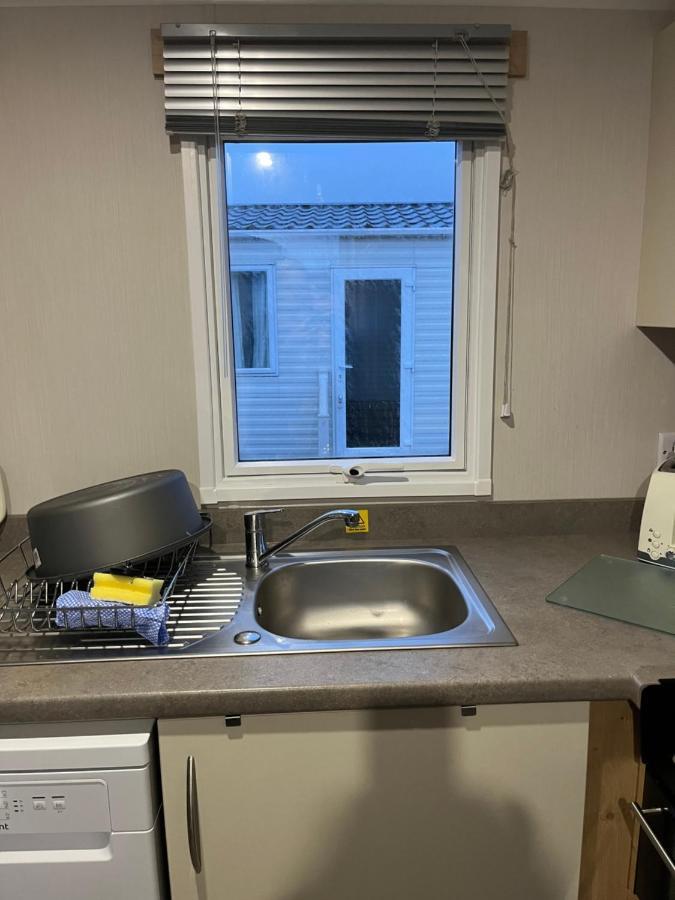 Lorraine'S Caravan Holiday Villa Моркамб Екстериор снимка